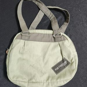 Sak Saum For Freedom Olive Green Shoulder Bag